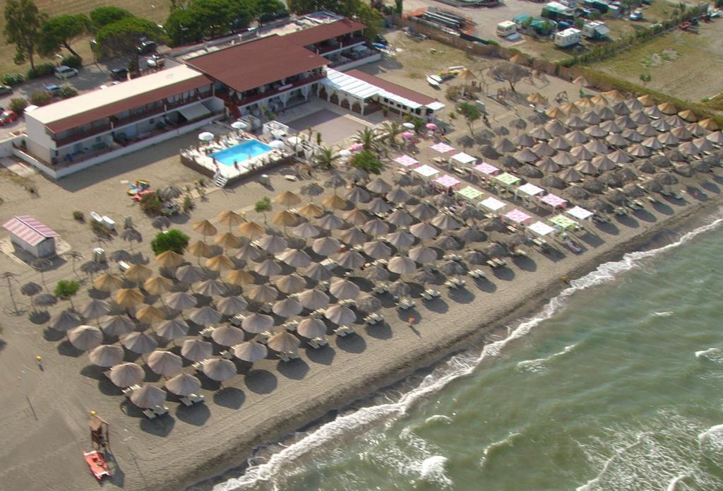 Beach Club Ippocampo Exteriör bild